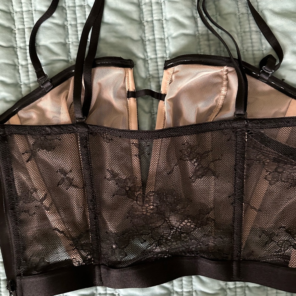 7 PIECES of NEW Victoria’s Secret Lingerie - Picture 11 of 16